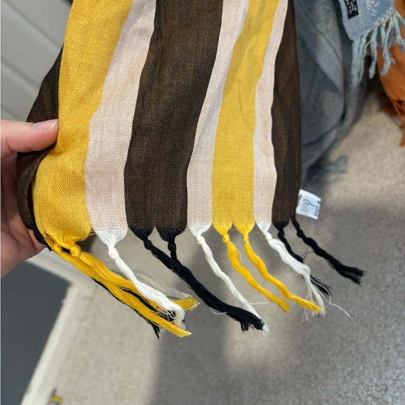 Multi-Color Scarves Collection - Picture 5 of 10